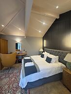 Ambleside Rooms & Suites