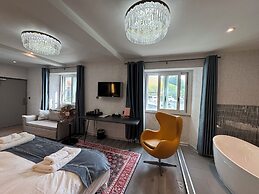 Ambleside Rooms & Suites