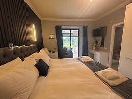Ambleside Rooms & Suites