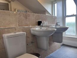 Ambleside Rooms & Suites