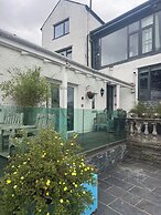Ambleside Rooms & Suites