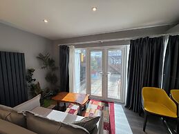 Ambleside Rooms & Suites