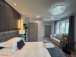 Ambleside Rooms & Suites