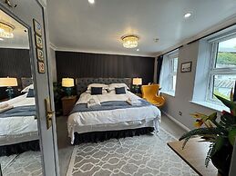 Ambleside Rooms & Suites