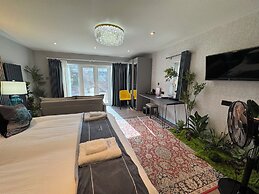 Ambleside Rooms & Suites