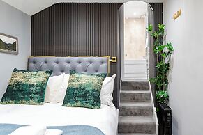 Waterhead Rooms & Suites