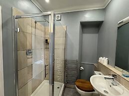 Ambleside Rooms & Suites