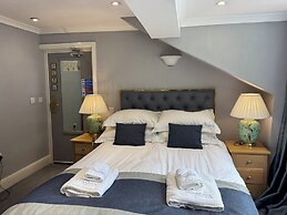 Ambleside Rooms & Suites