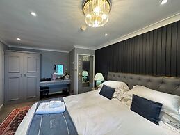 Ambleside Rooms & Suites