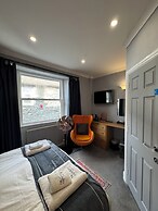 Ambleside Rooms & Suites