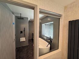 Ambleside Rooms & Suites