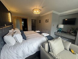 Ambleside Rooms & Suites