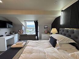 Ambleside Rooms & Suites