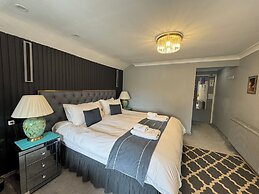 Ambleside Rooms & Suites