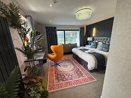 Ambleside Rooms & Suites