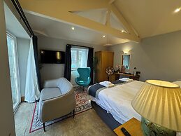 Ambleside Rooms & Suites
