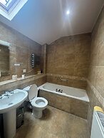 Ambleside Rooms & Suites