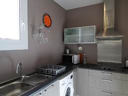 Feel at Sants Apartments