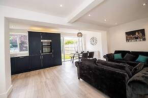 Hillfoot House