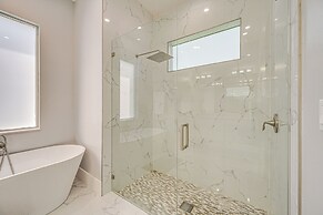 Pets Welcome - Home on 2.5 Acres in Naples!