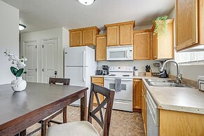 Townhome: Fire Pit & Bbq, 60 Mi to Zion Natl Park