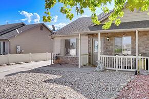 Townhome: Fire Pit & Bbq, 60 Mi to Zion Natl Park