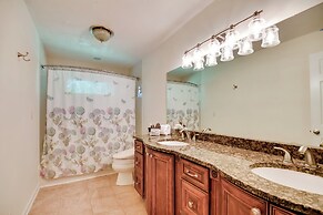 4 Mi to Uga: Pet-friendly Home in Athens