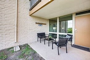 Steps to Beach & Boardwalk: Condo in Port Aransas!