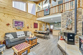Walk to Ski Lift: Family-friendly Red River Haven!