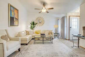 Near Medical Corridor: 'whimsy Wisconsin' Duplex