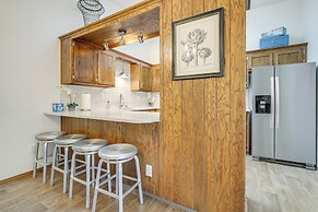 Near Medical Corridor: 'whimsy Wisconsin' Duplex
