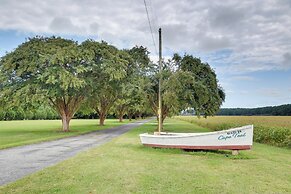 Bungalow w/ Large Yard: 8 Mi to Cape Charles Beach