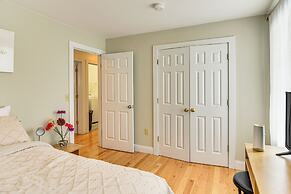 1 Mi to Downtown & Palladium: Worcester Getaway!