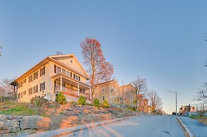 1 Mi to Downtown & Palladium: Worcester Getaway!