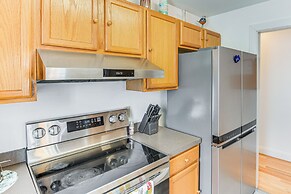 1 Mi to Downtown & Palladium: Worcester Getaway!