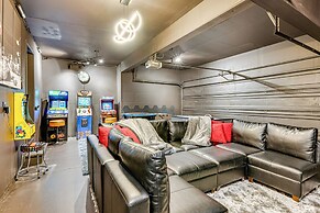 Game Room & Deck: Family-friendly Tumwater Gem