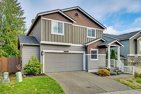 Game Room & Deck: Family-friendly Tumwater Gem