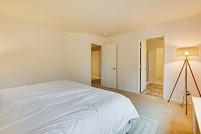 Game Room & Deck: Family-friendly Tumwater Gem