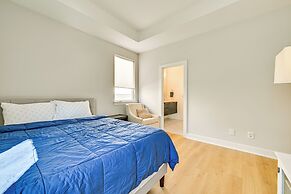 2 Mi to Bank of America Stadium: Townhome w/ Patio