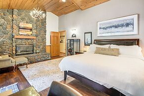 Fire Pit, Gazebo & Grill: Family Cabin in Arnold!