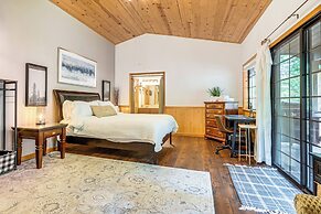 Fire Pit, Gazebo & Grill: Family Cabin in Arnold!