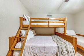 Spacious Ruidoso Home w/ Patio & Mountain Views!