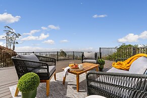 Serene Oceanview Escape With Expansive Deck 3 Bedroom Home