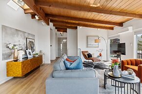 Serene Oceanview Escape With Expansive Deck 3 Bedroom Home