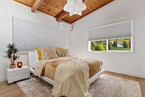 Serene Oceanview Escape With Expansive Deck 3 Bedroom Home