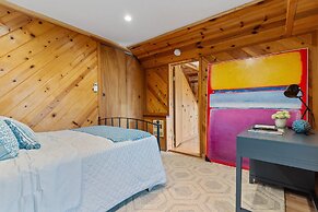 Serene Oceanview Escape With Expansive Deck 3 Bedroom Home