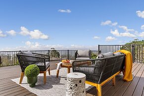 Serene Oceanview Escape With Expansive Deck 3 Bedroom Home