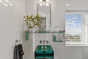 Serene Oceanview Escape With Expansive Deck 3 Bedroom Home