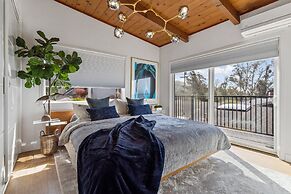 Serene Oceanview Escape With Expansive Deck 3 Bedroom Home