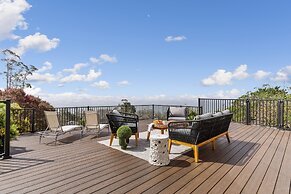 Serene Oceanview Escape With Expansive Deck 3 Bedroom Home